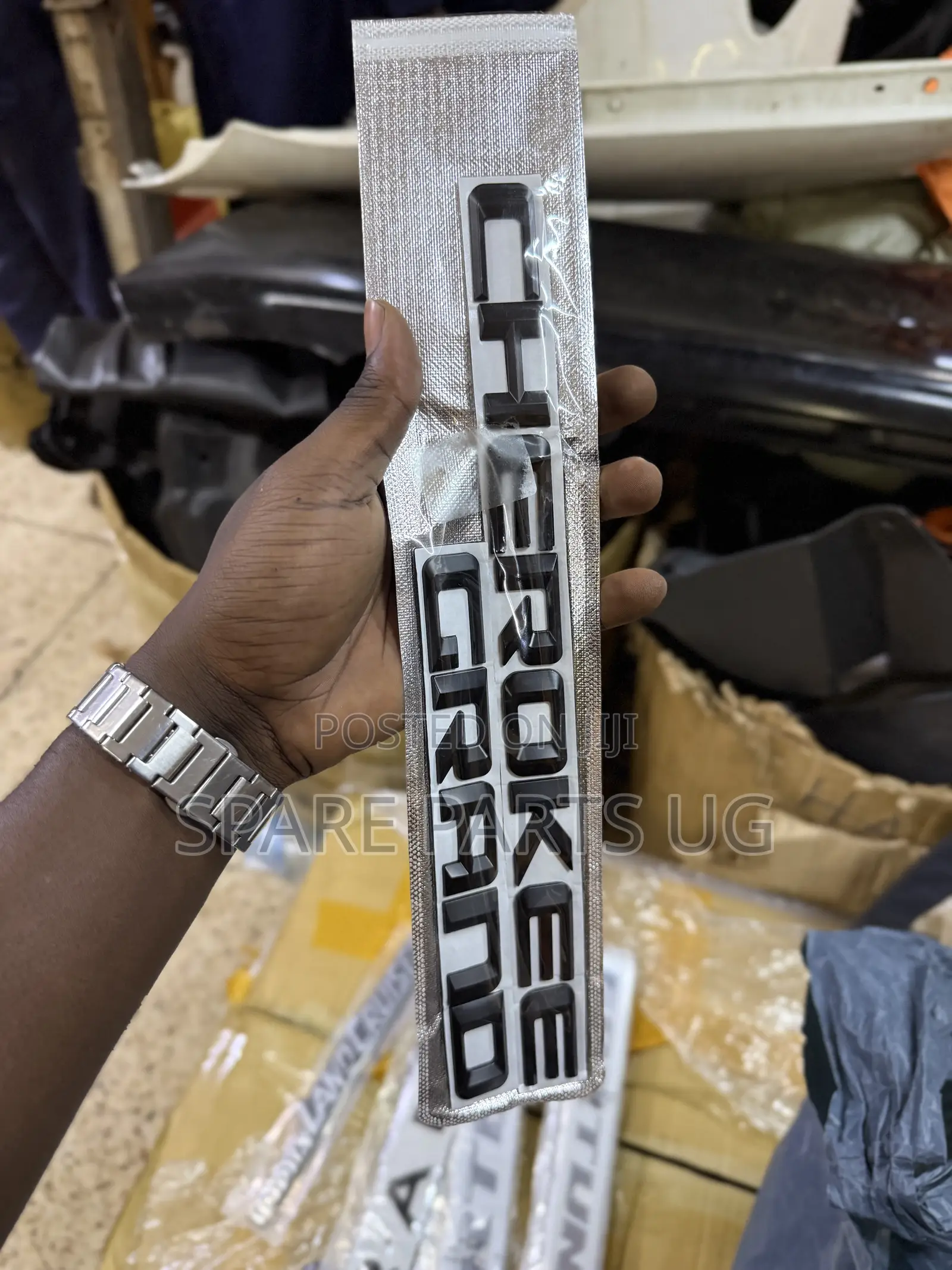 Grand Cherokee Emblem / Logo