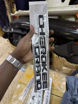 Grand Cherokee Emblem / Logo