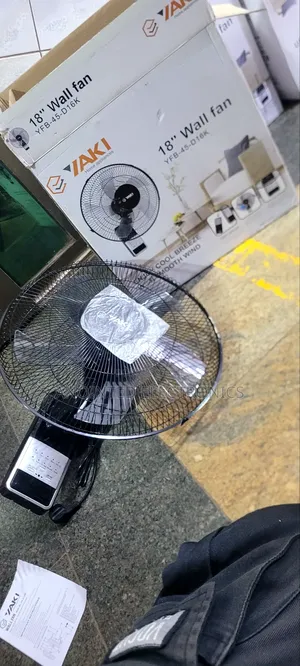 Wall Fans 18inches With a Remote