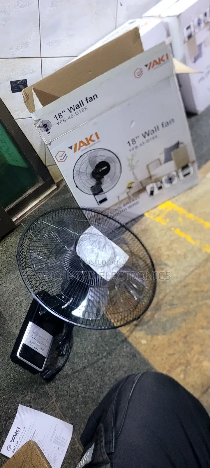 Wall Fans With a Remote 18inches