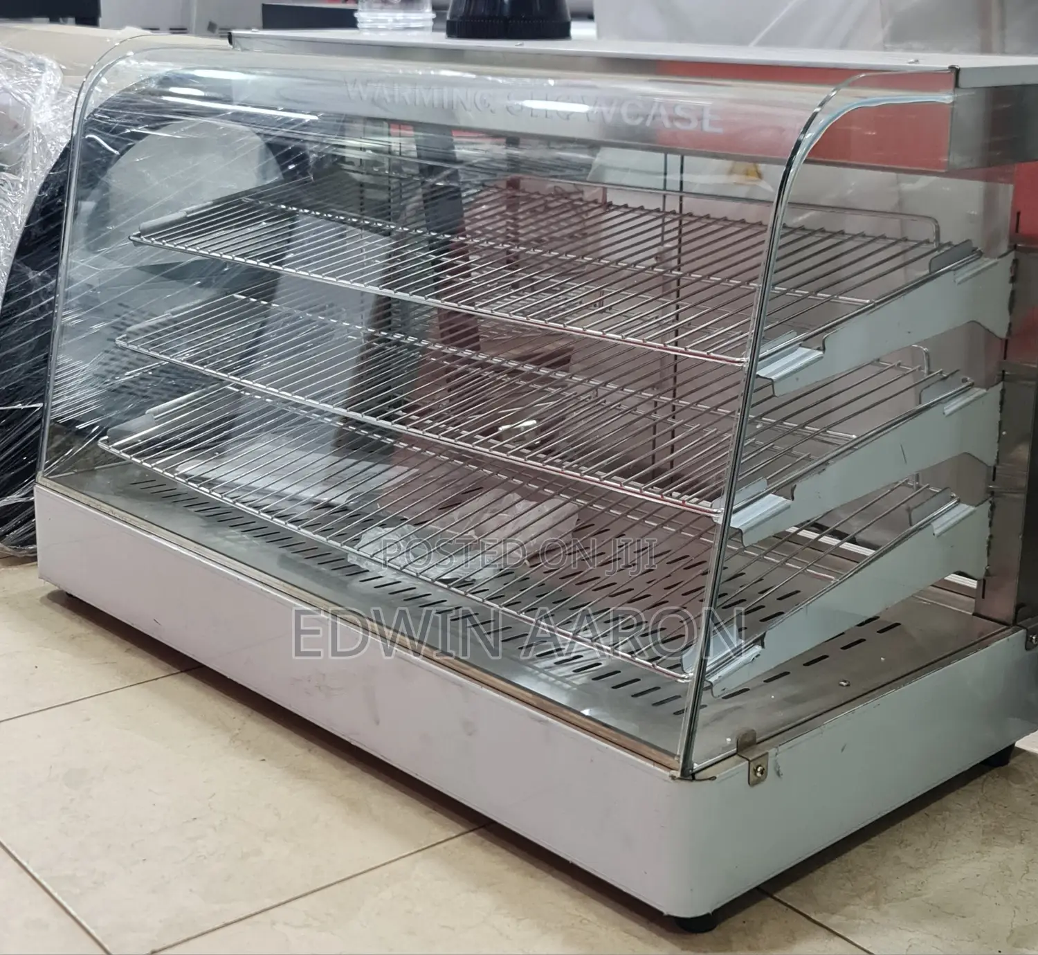Curved Glass Display Warmer