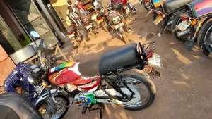 Bajaj Boxer 2022 Red