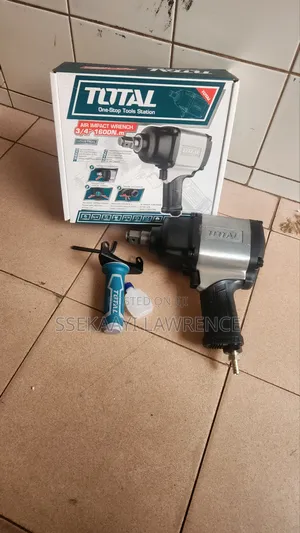 Photo - Air Impact Wrench 3/4 1600n
