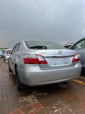 Toyota Premio 1.8 FWD 2011 Silver
