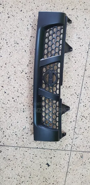Grill for Nissan Hardbody ( Black)