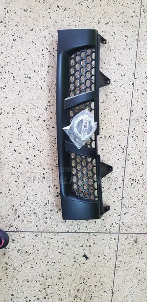 Grill for Nissan Hardbody ( Black)