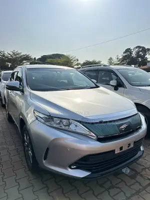 Toyota Harrier 2.0 2018 Silver
