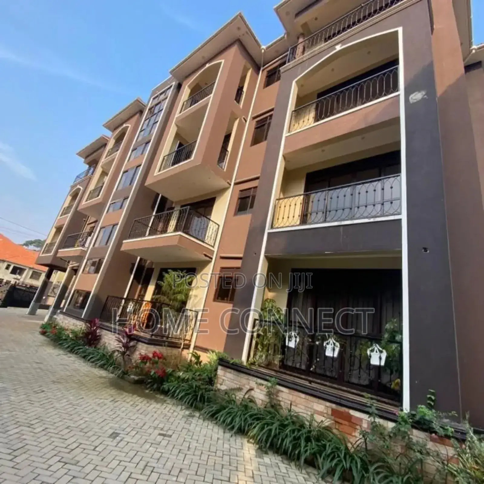 3bdrm Apartment in Muyenga, Central Division for rent