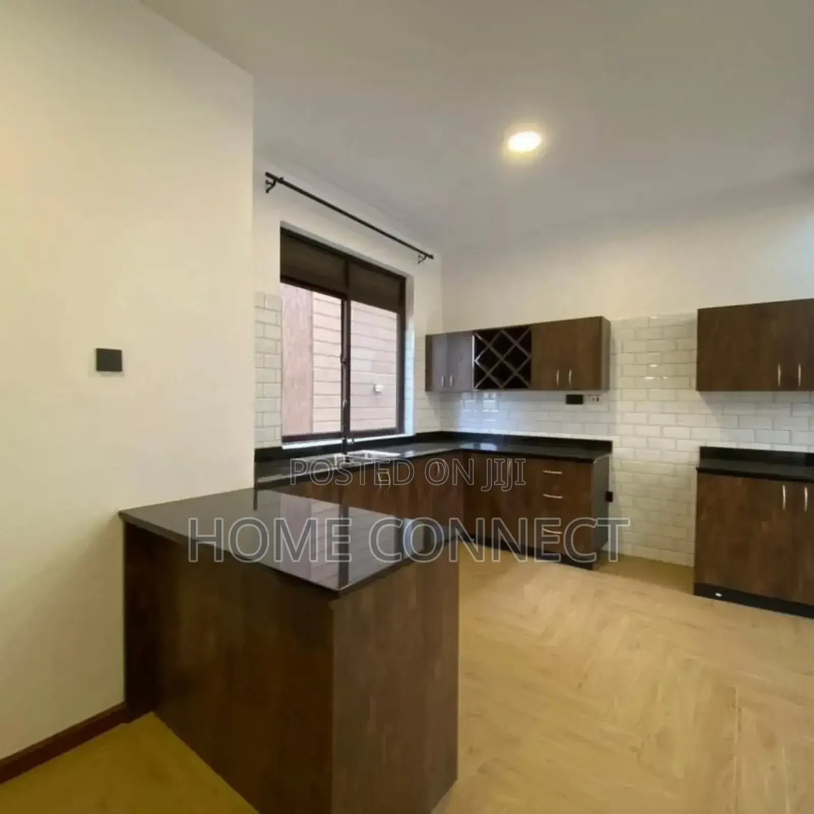 3bdrm Apartment in Muyenga, Central Division for rent