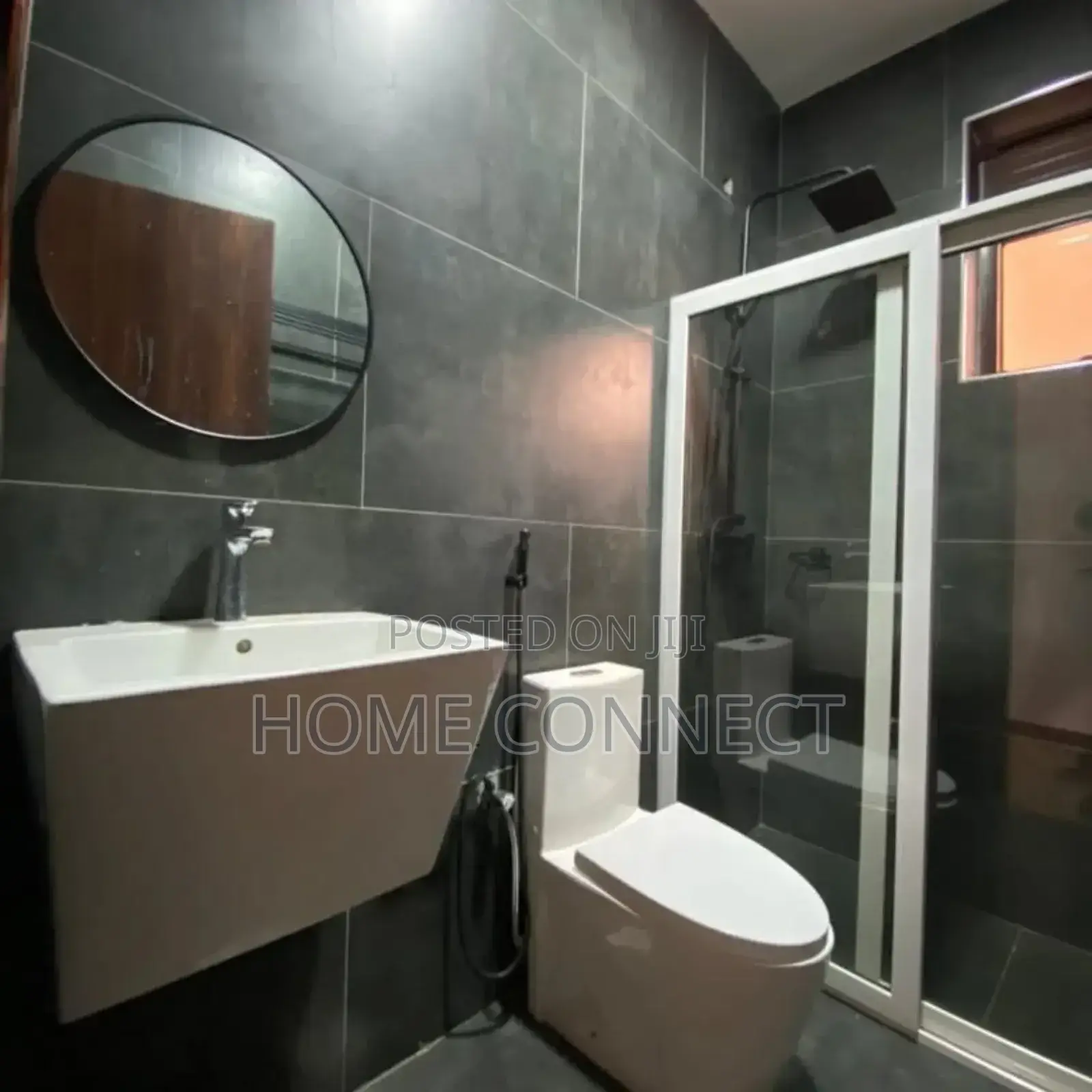 3bdrm Apartment in Muyenga, Central Division for rent