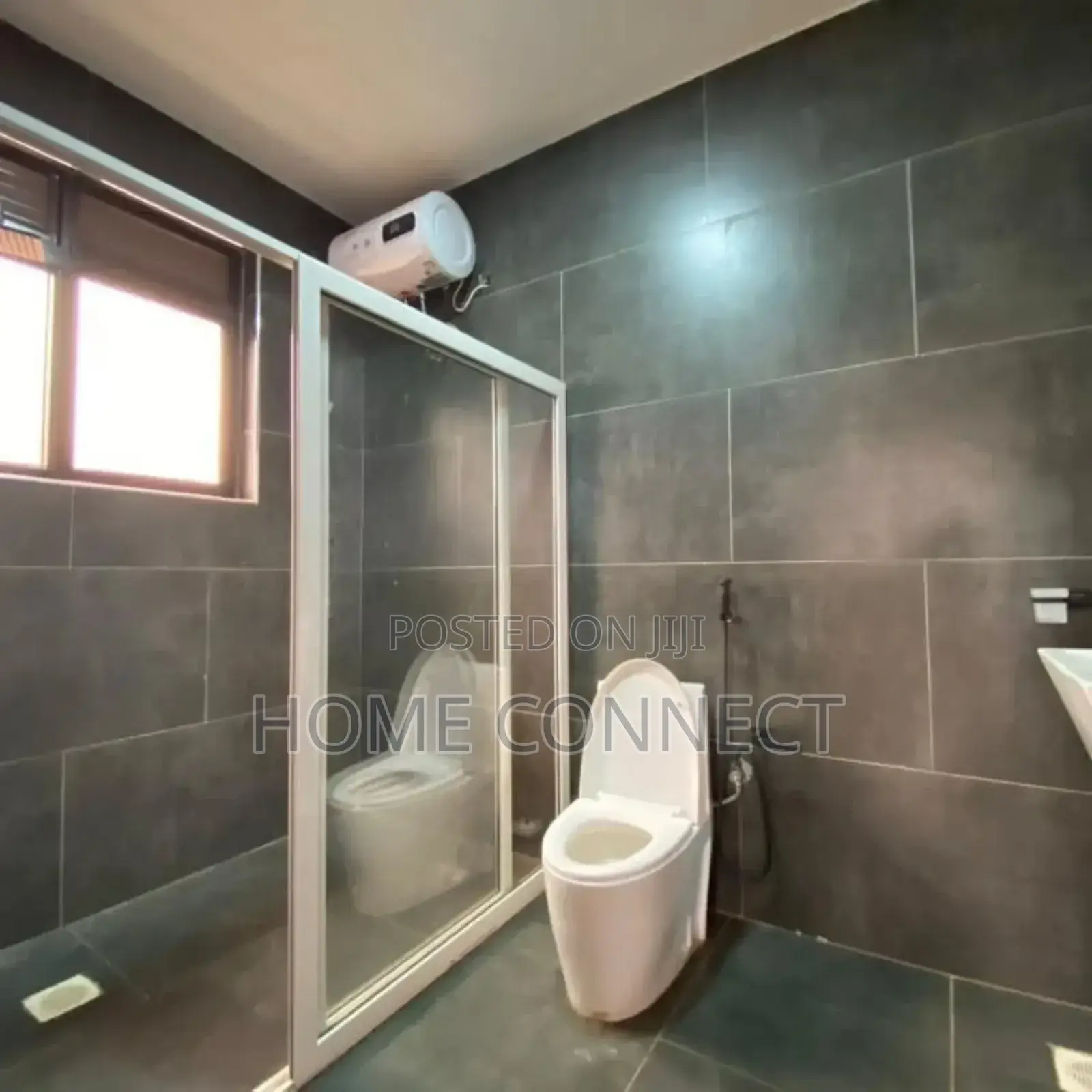 3bdrm Apartment in Muyenga, Central Division for rent