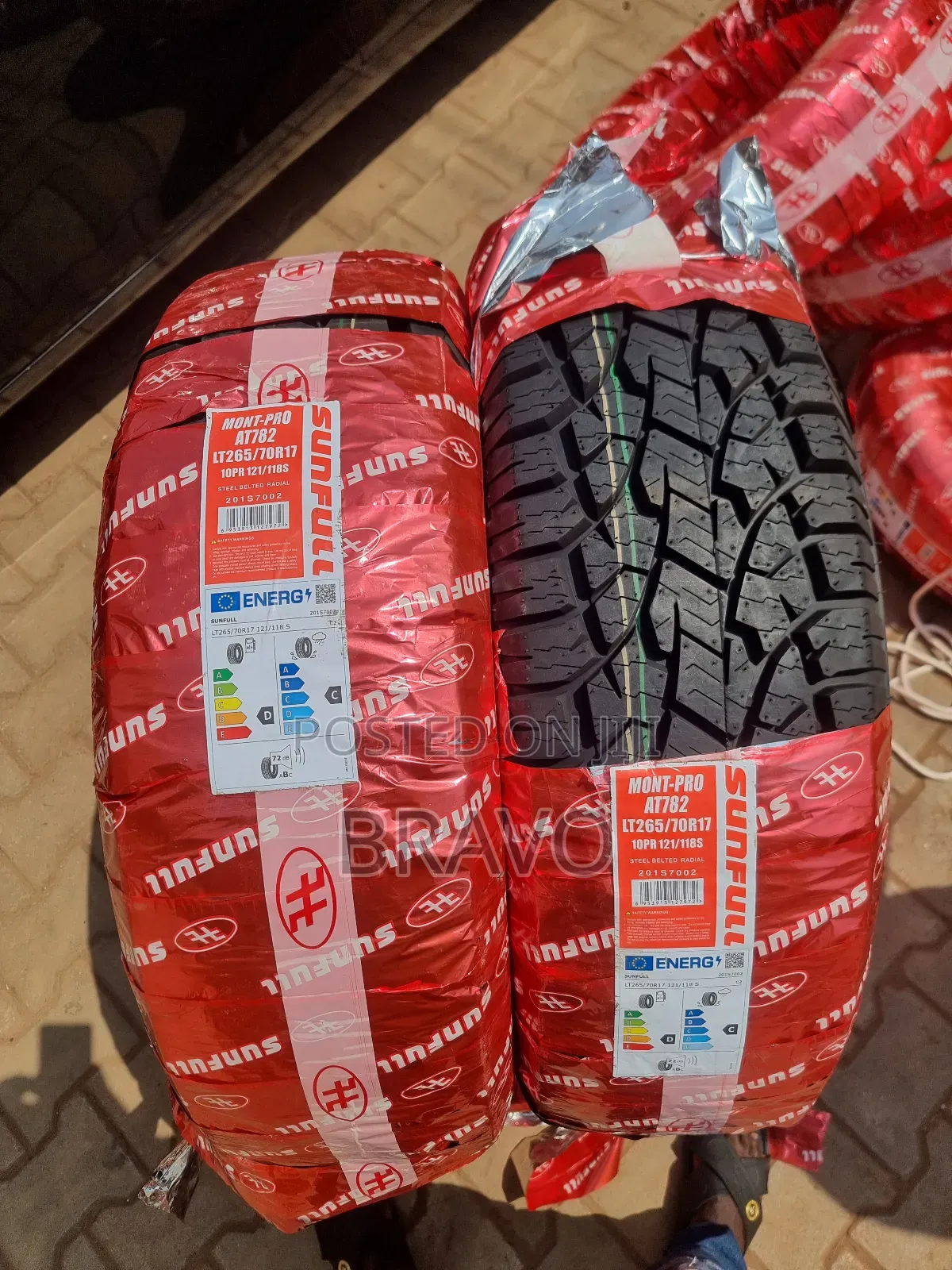 265/70r17 All Terrian Tires for Land Cruiser, Double Cabin.