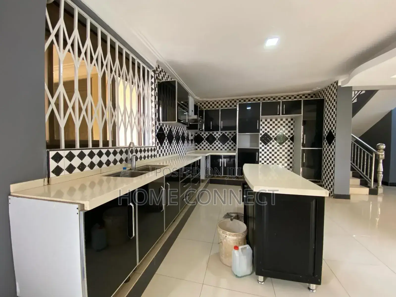 4bdrm Duplex in Kyanja, Central Division for rent