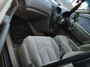 Toyota Harrier 2002 White
