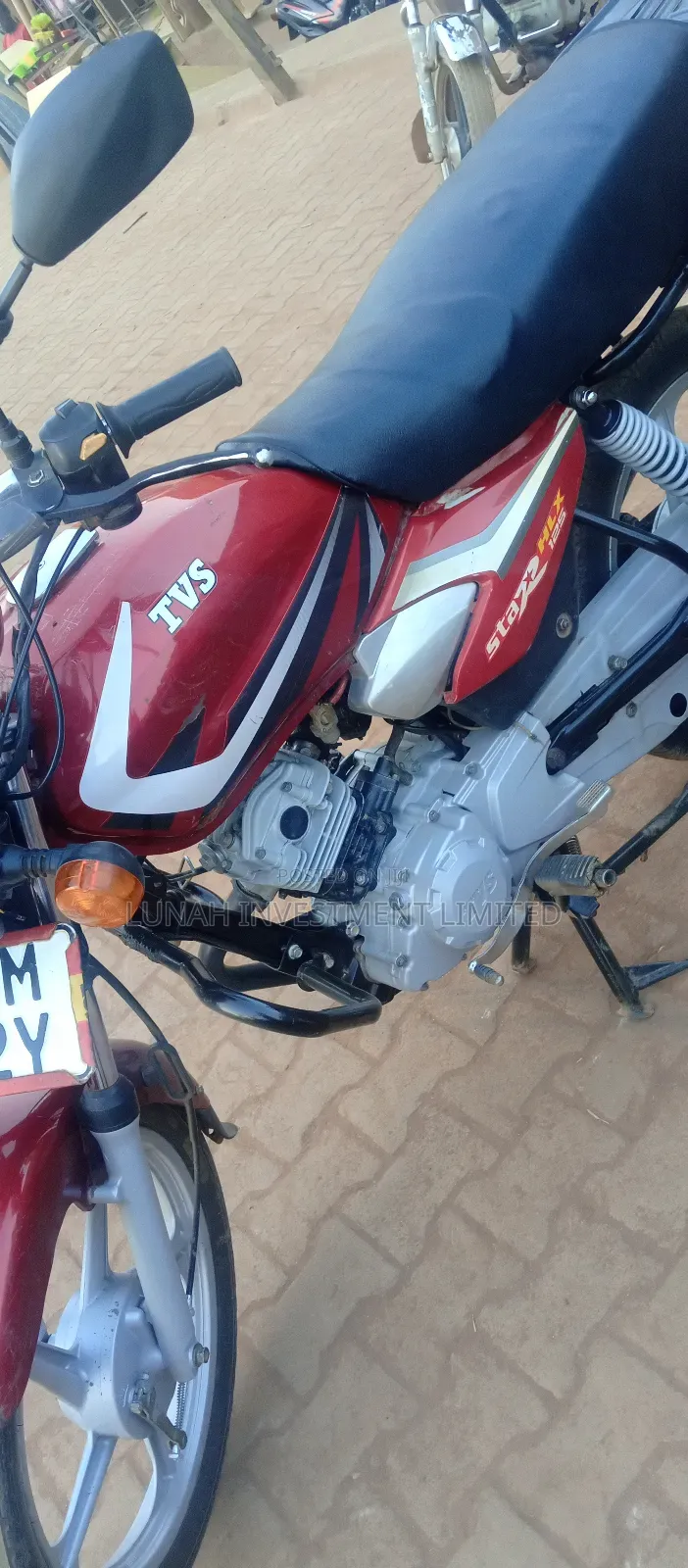 TVS HLX 125 2024 Red