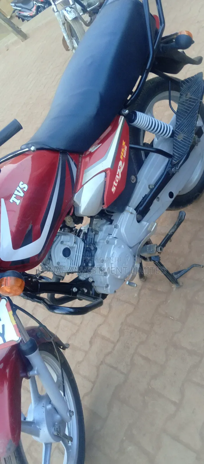 TVS HLX 125 2024 Red