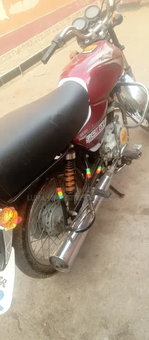 Bajaj Boxer 100 2024 Red