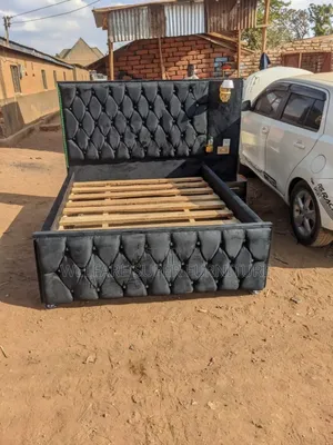 Simple 4x6 Chesterfed Bed