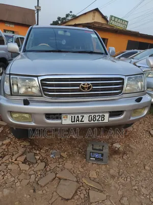 Toyota Land Cruiser Cygnus 4.7 2005 Silver
