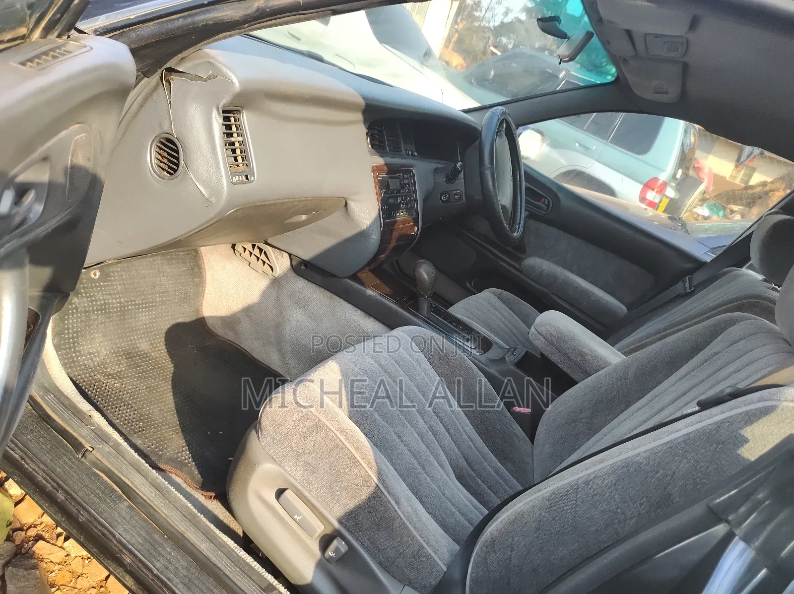 Toyota Crown Majesta 2000 Silver