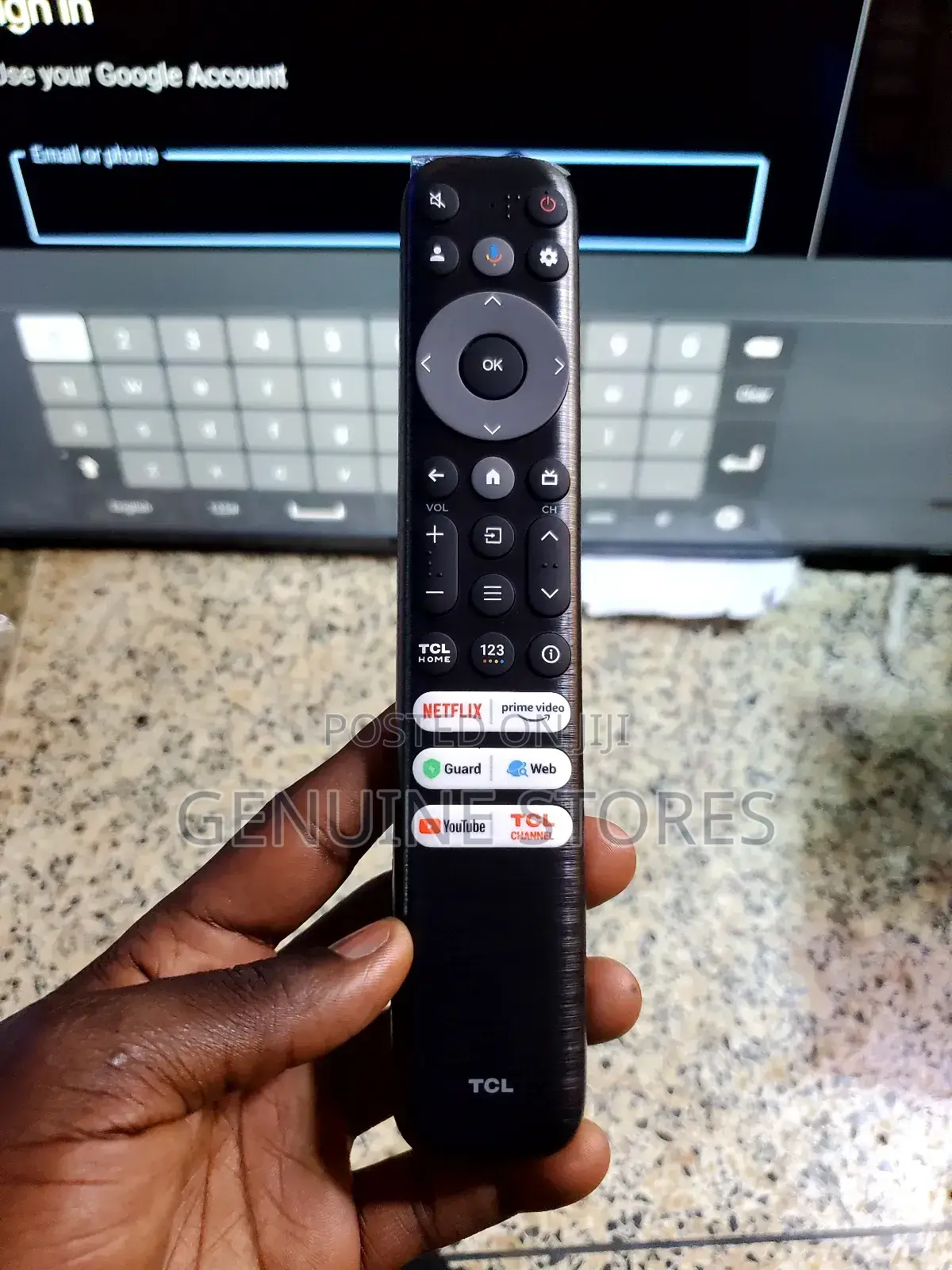 TCL Remote Control for a Smart Tv With Bluetooth.
