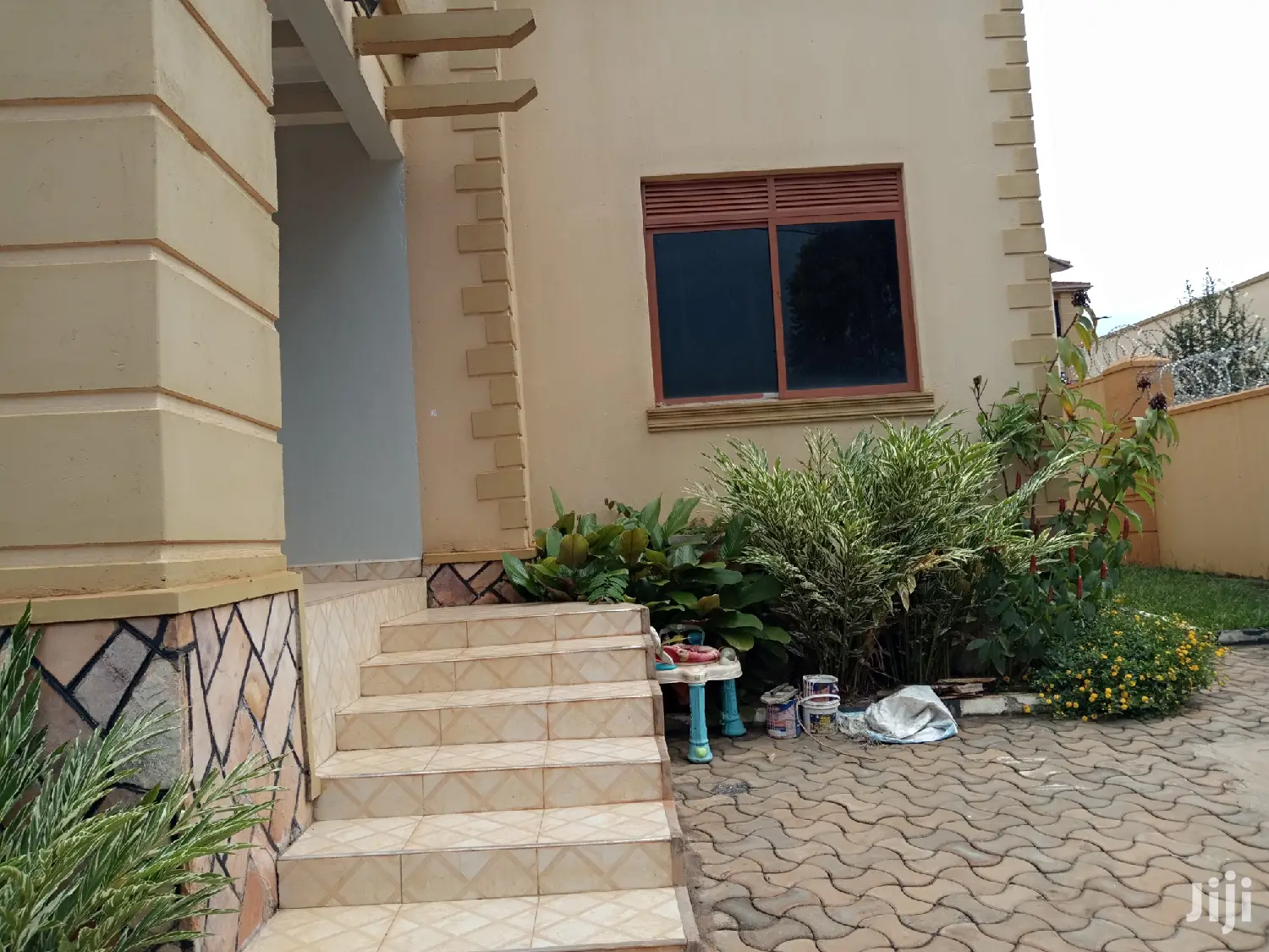 Prestigious House in Kira for Sell