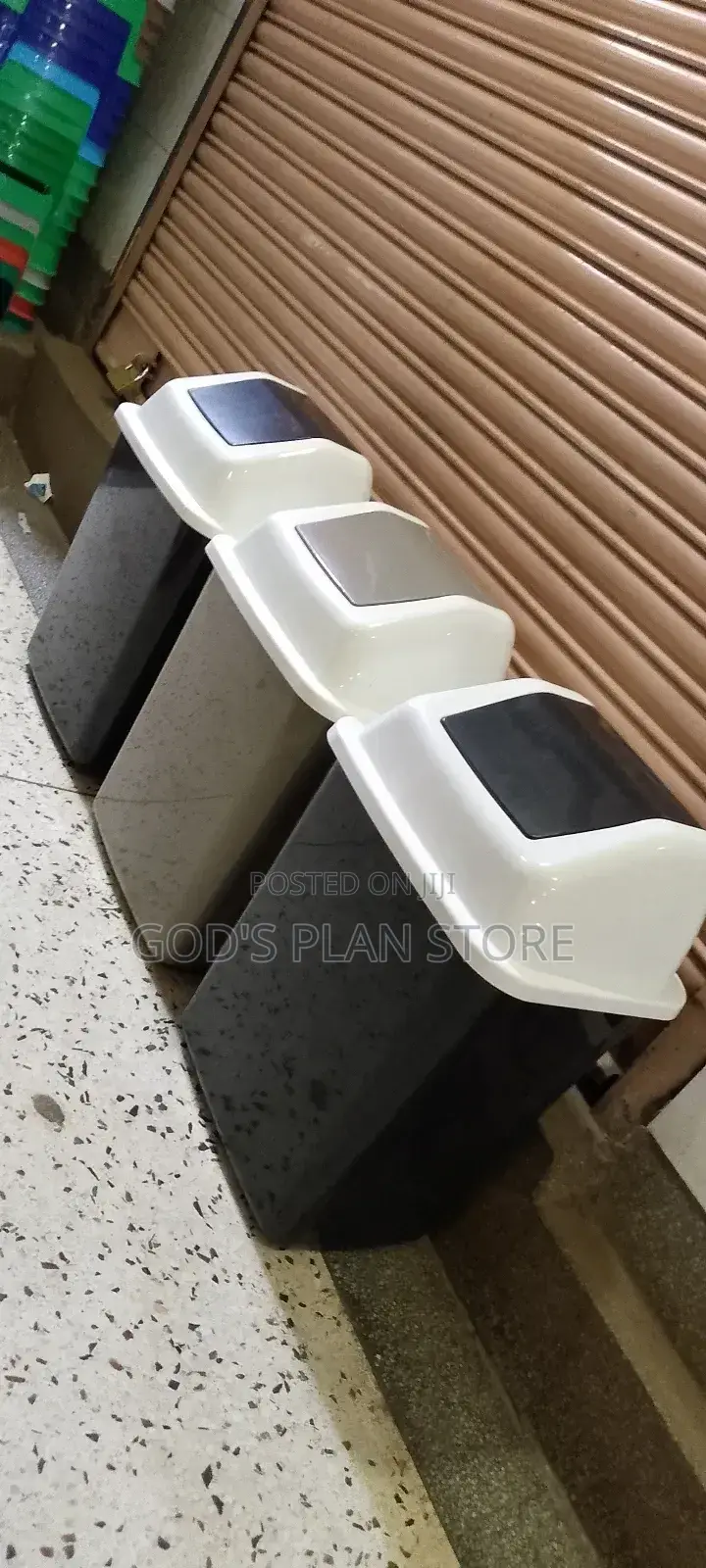Plastic Swing Bins/Dust Bins