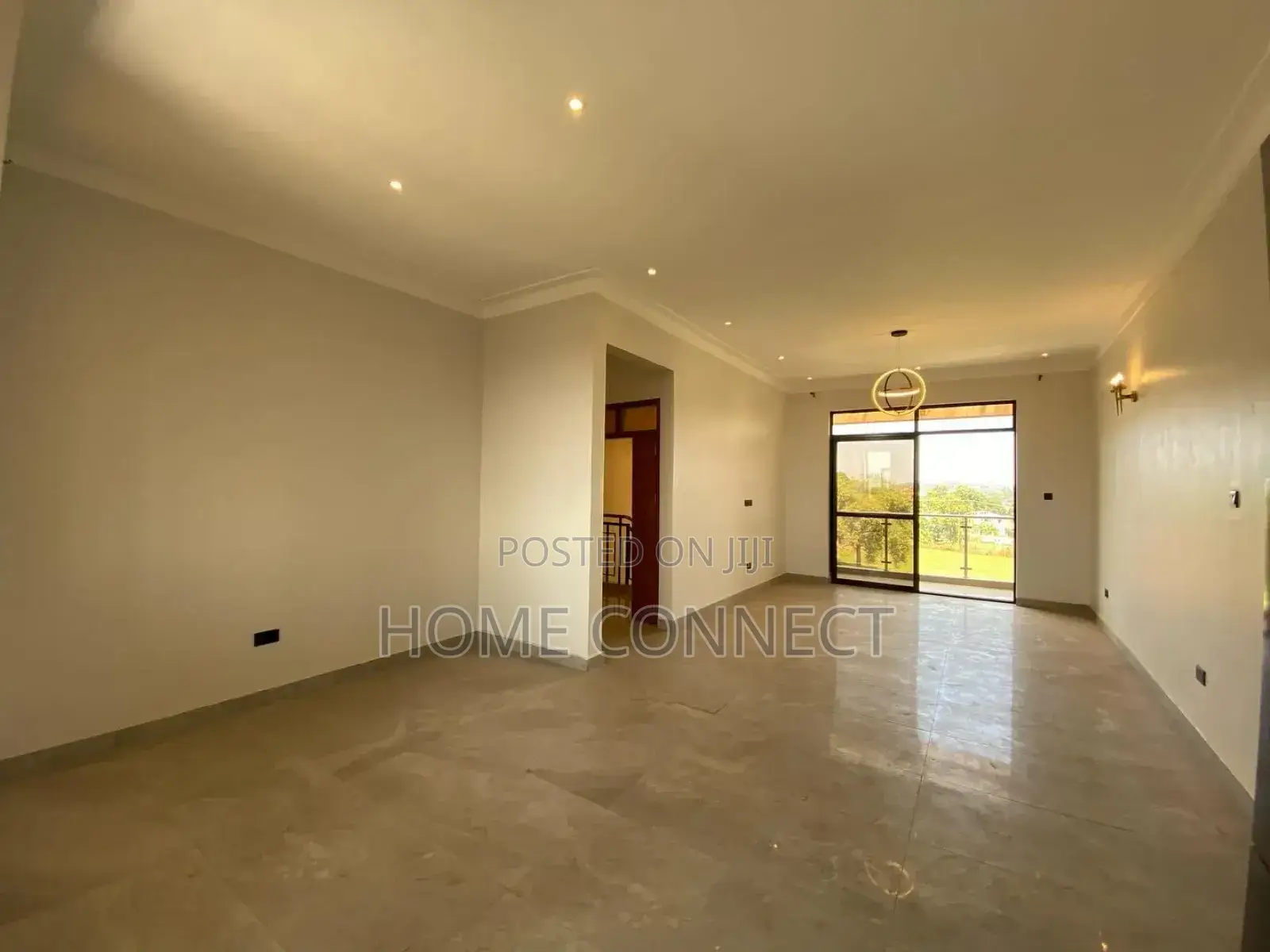 3bdrm Apartment in Muyenga, Central Division for rent
