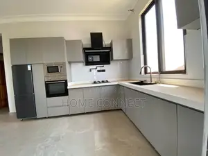 3bdrm Apartment in Muyenga, Central Division for rent