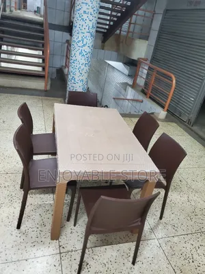 Dining Plastic 6 Chairs and Table for Hotel/Restaurant/Bar
