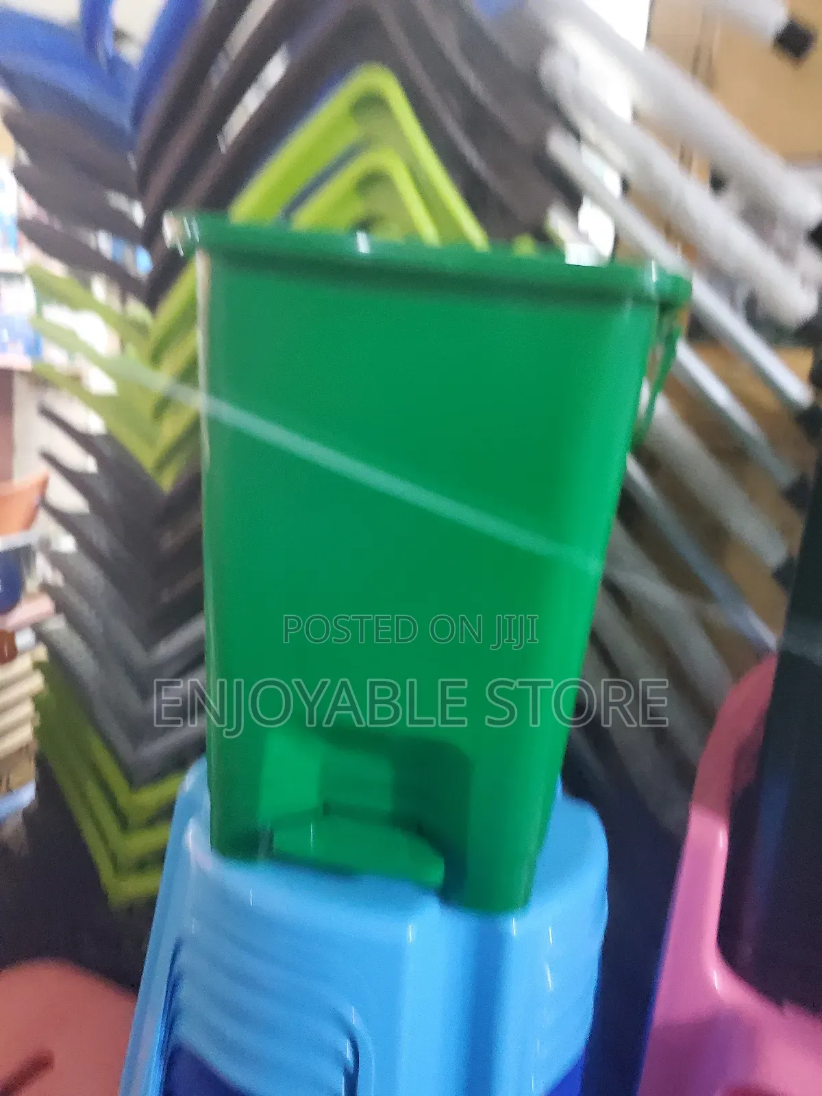 Dustbins Plastic 20ltrs Step On
