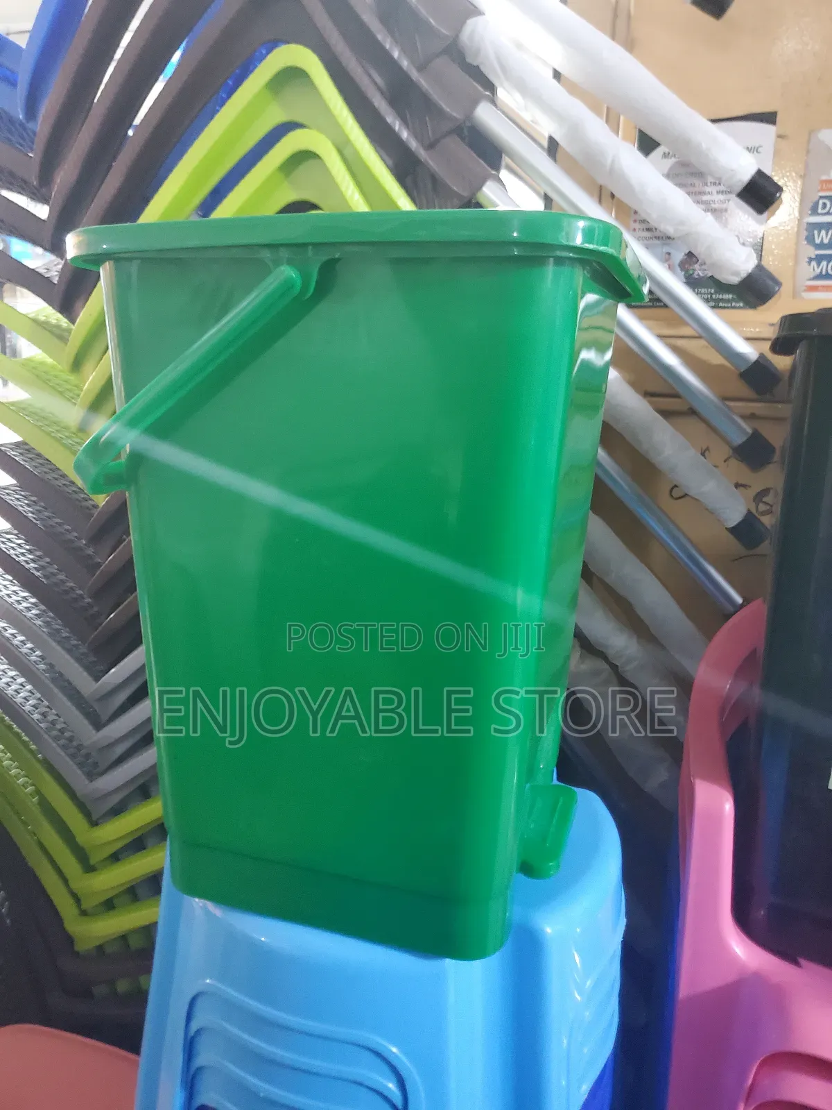 Dustbins Plastic 20ltrs Step On