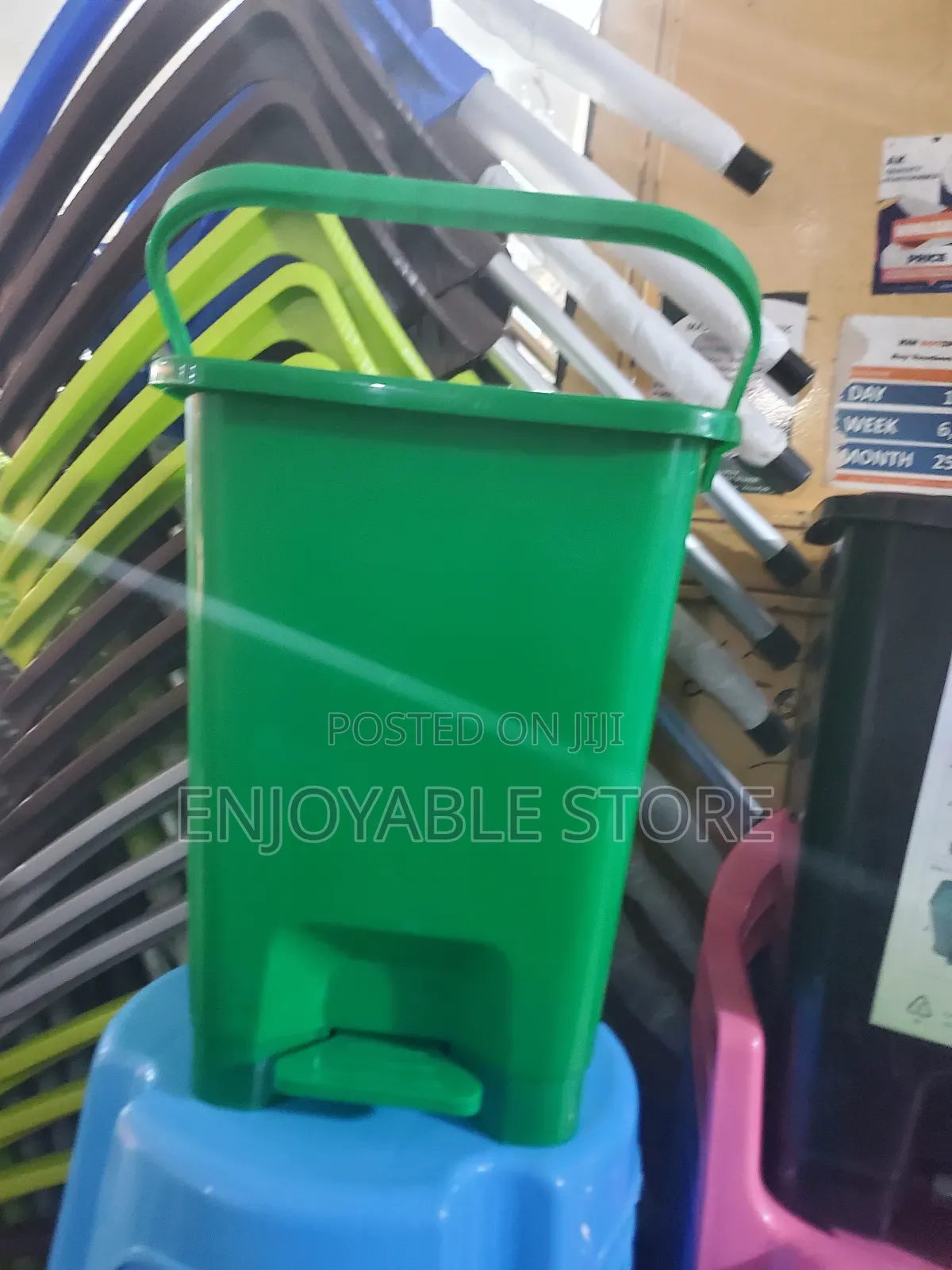 Dustbins Plastic 20ltrs Step On