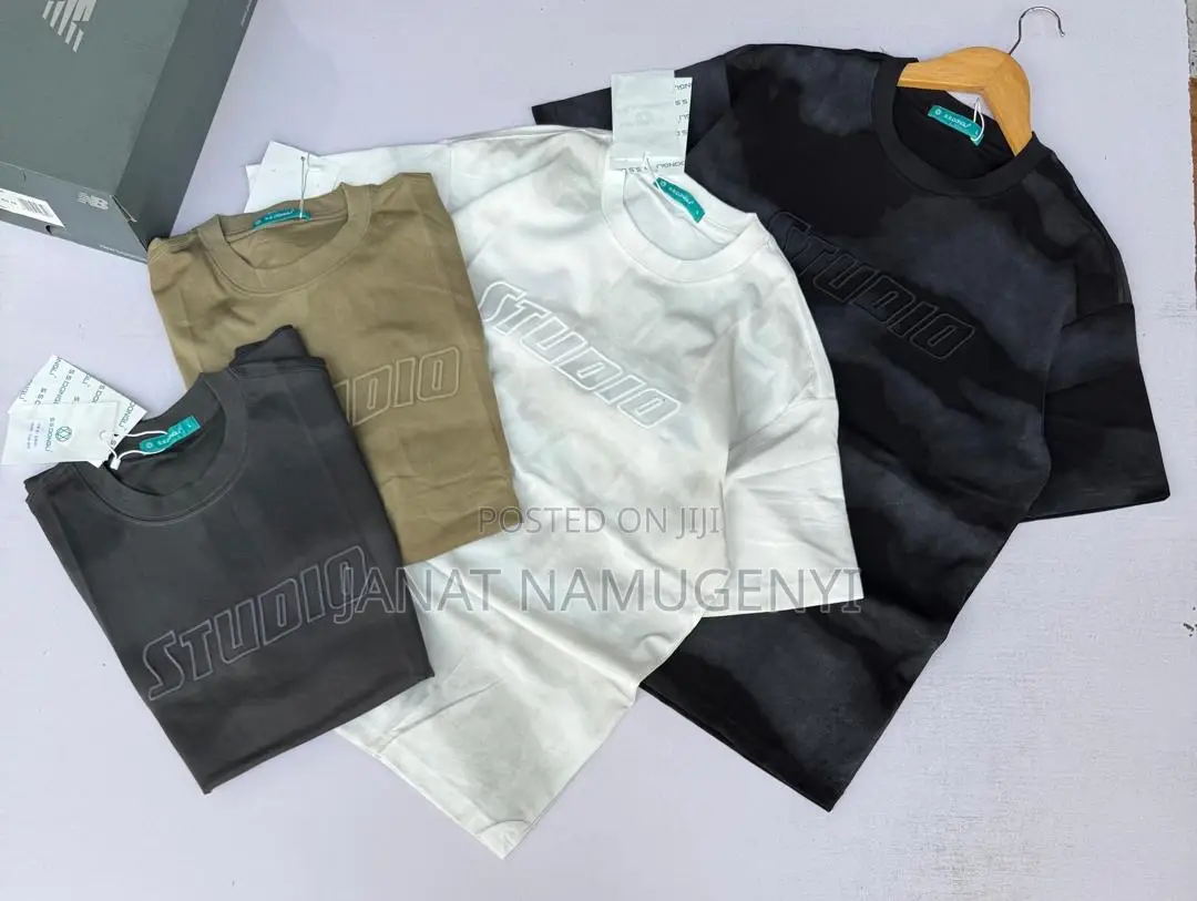 Casual Colored and Round Neck Tshirts