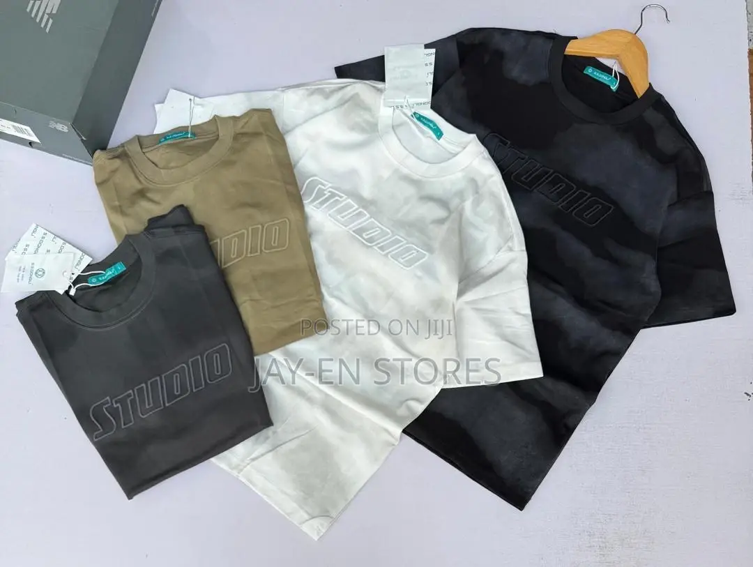 Casual Colored and Round Neck Tshirts