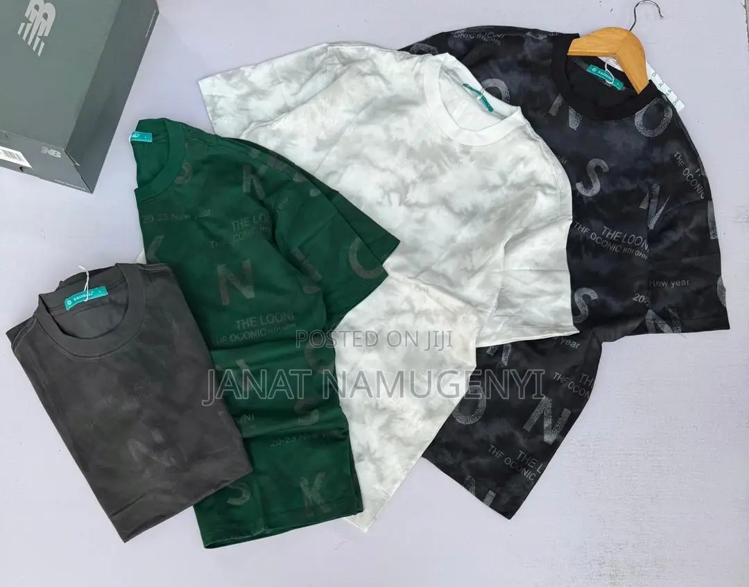 Casual Colored and Round Neck Tshirts