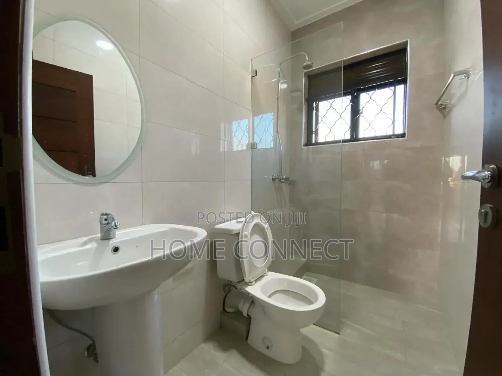 2bdrm Apartment in Muyenga, Central Division for rent