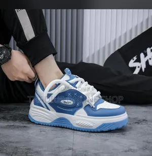 Women Classic Shoe/Sneakers