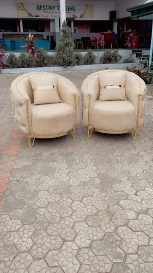 Single Spender Sofa Set