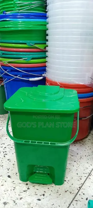Modern Plastic Dust Bin 20litres