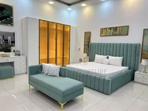 King's Size Bed of 6x6 Feet