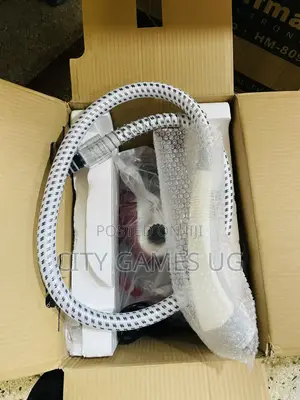 Maxwell Garment Steamer/ With Hanger