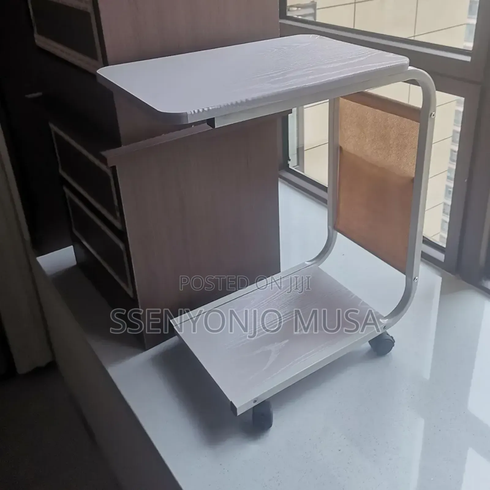 Elegant Mobile Coffee Table - Perfect For Living Room, Sofa