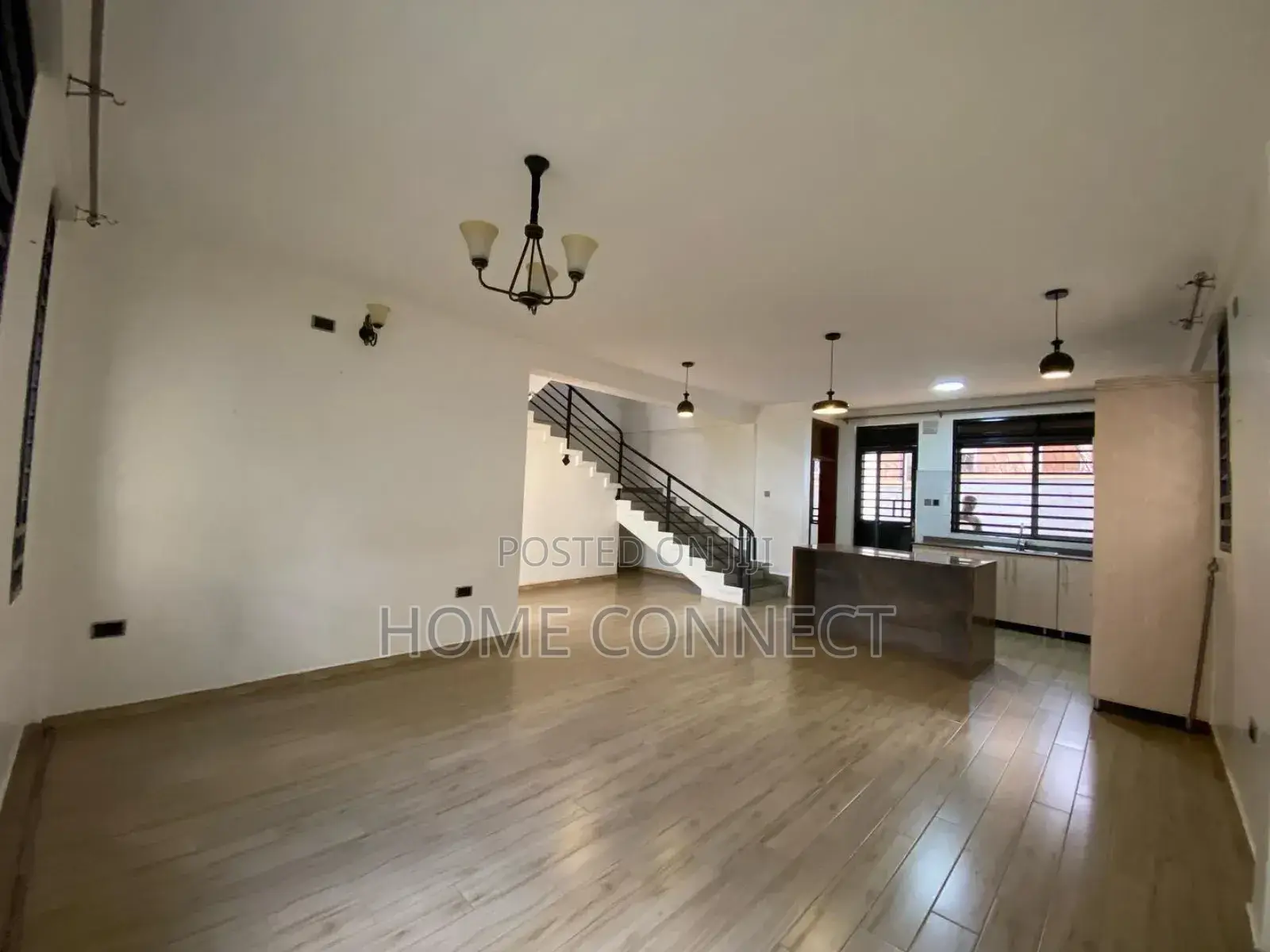 3bdrm Apartment in Muyenga, Central Division for rent