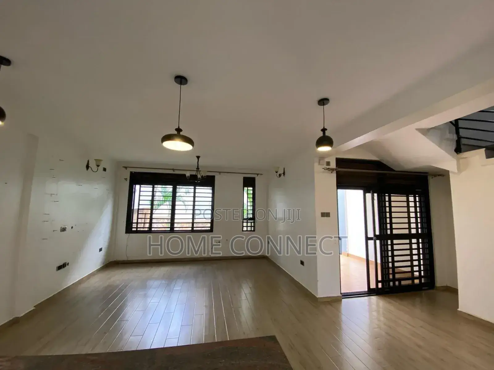 3bdrm Apartment in Muyenga, Central Division for rent