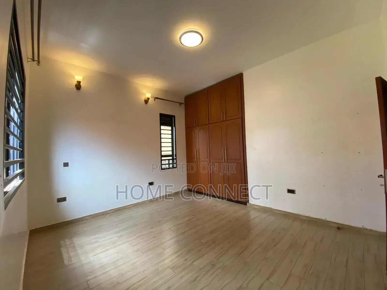 3bdrm Apartment in Muyenga, Central Division for rent