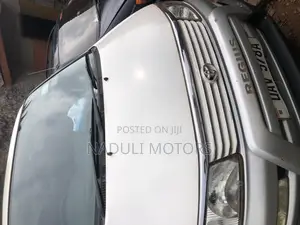 Toyota Regius 2002
