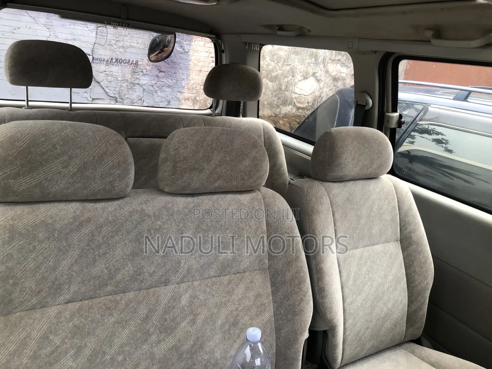 Toyota Regius 2002