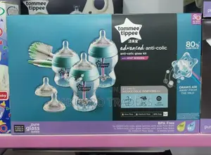 Tommee Tippee Advanced Anti Colic Glass Bottle Kit
