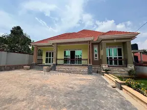 4bdrm Bungalow in Kira Mamerito Rd, Central Division for rent